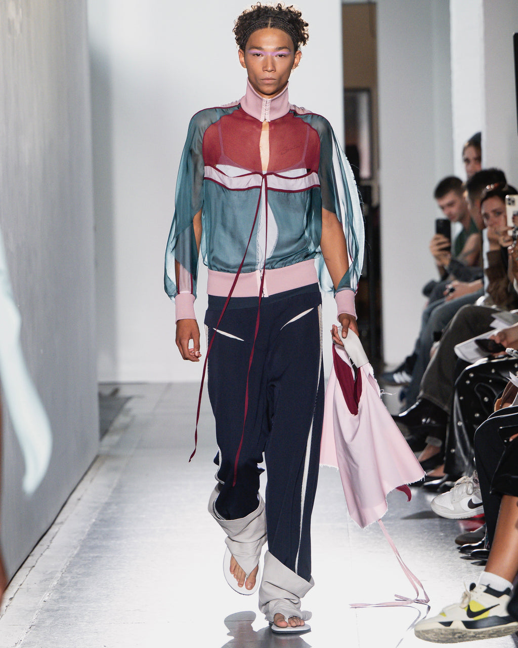 Open-seam sports silk jacket